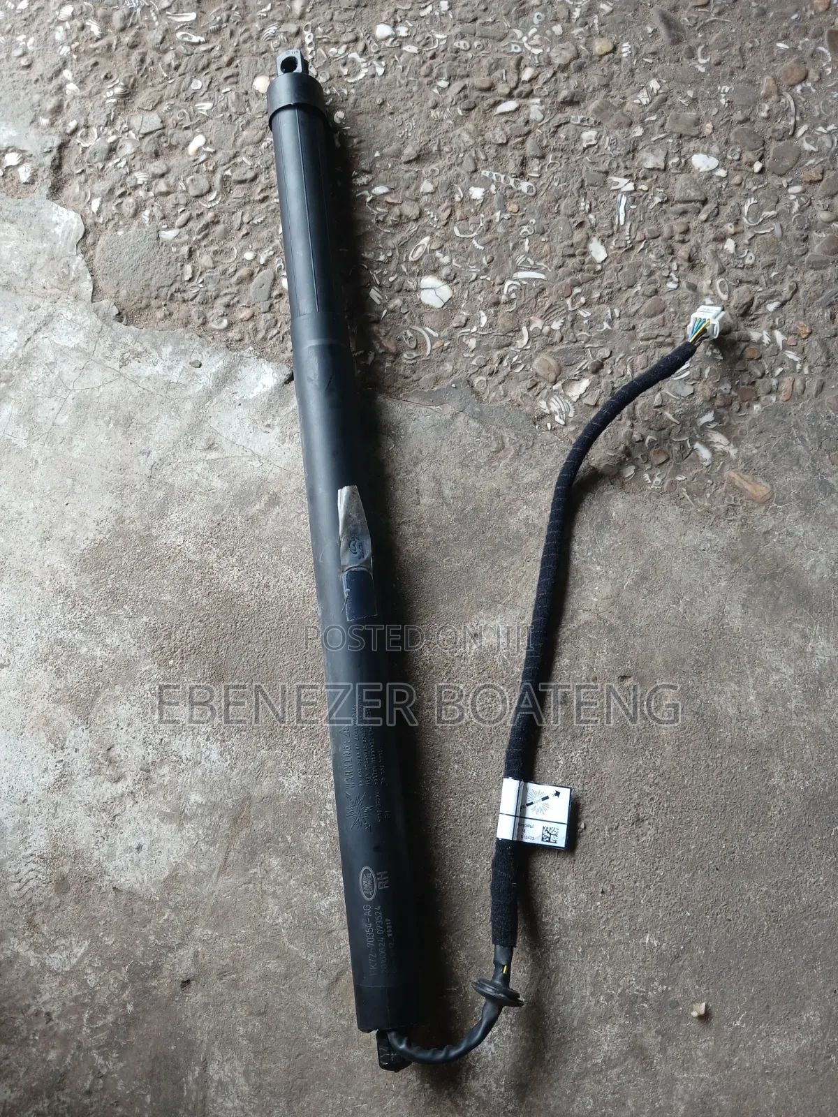 Range Rover Evoque Boot Shocks Sensor Type Available 2017 2018 Model