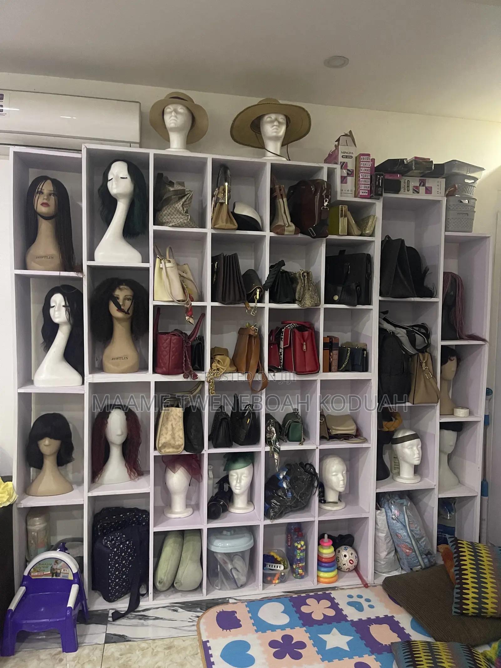 White Multi-Grid (40 Cubic) Boutique Cube Display Rack/Wig Bag Shelf