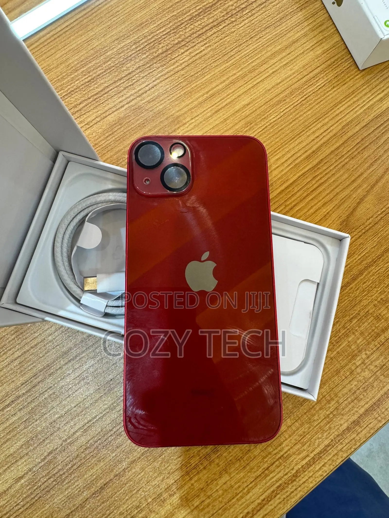 Apple iPhone 13 128 GB Red