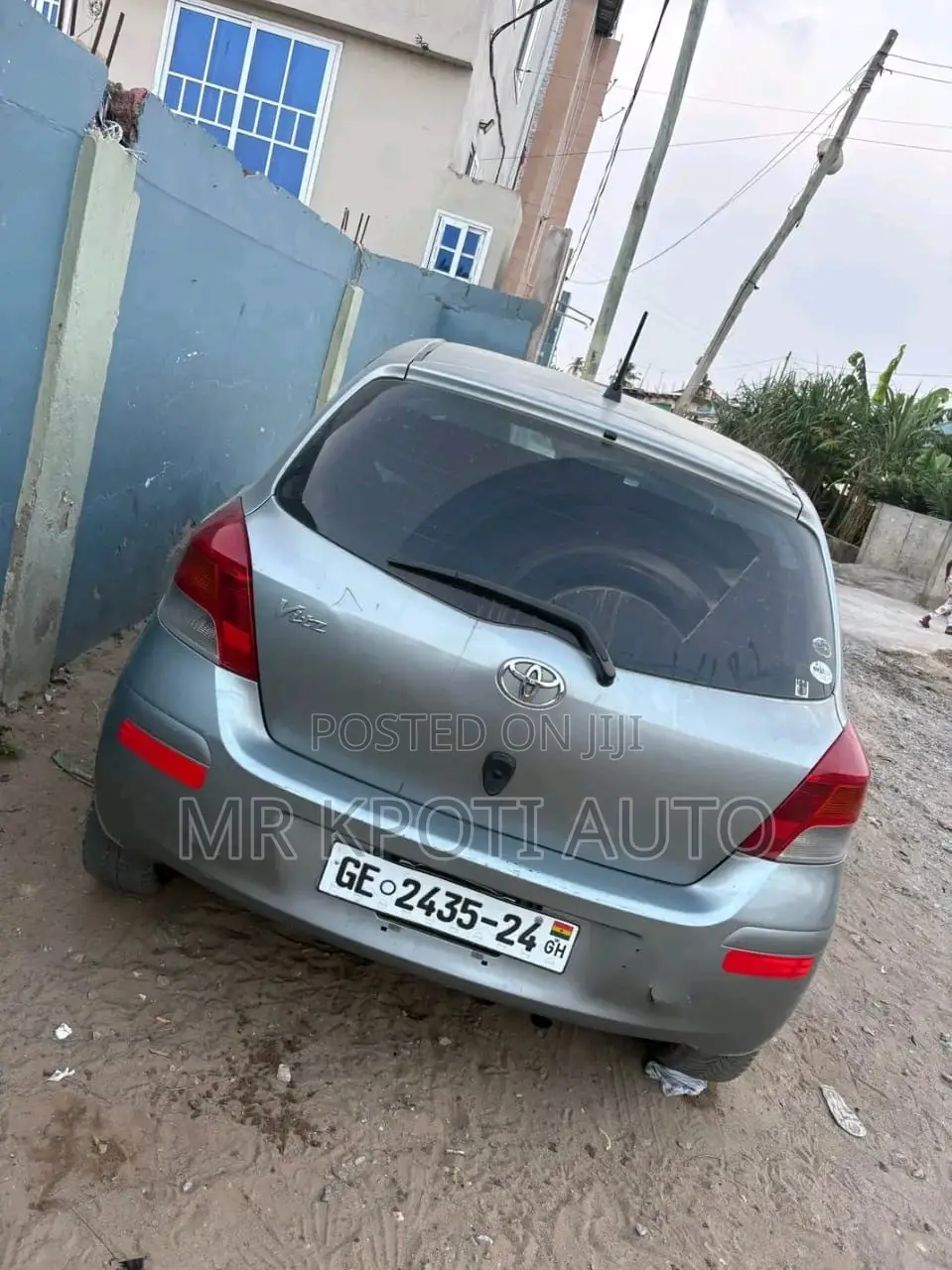 Toyota Vitz 2010 Gray