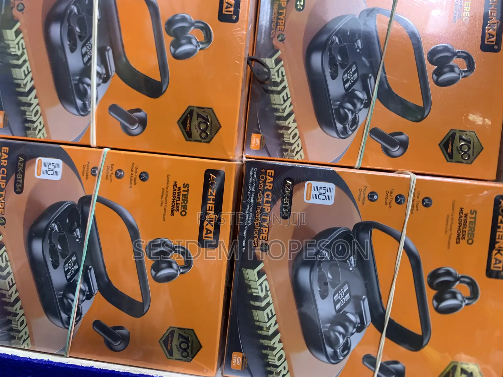 AOZHENKAI AZK-BT34 Stereo Wireless Headphones.