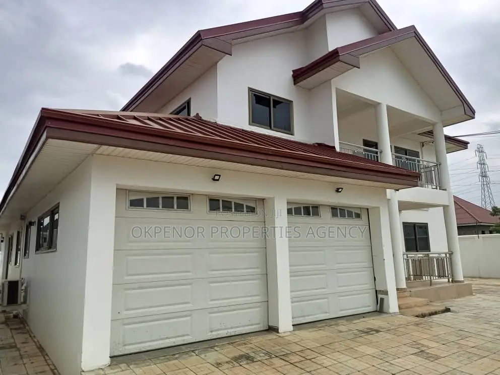 5bdrm House in Mataheko, Tema Metropolitan for rent