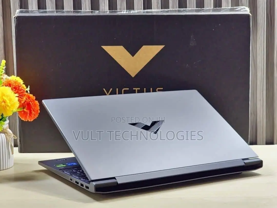 New Laptop HP Victus 15 16GB Intel Core i7 SSD 1T