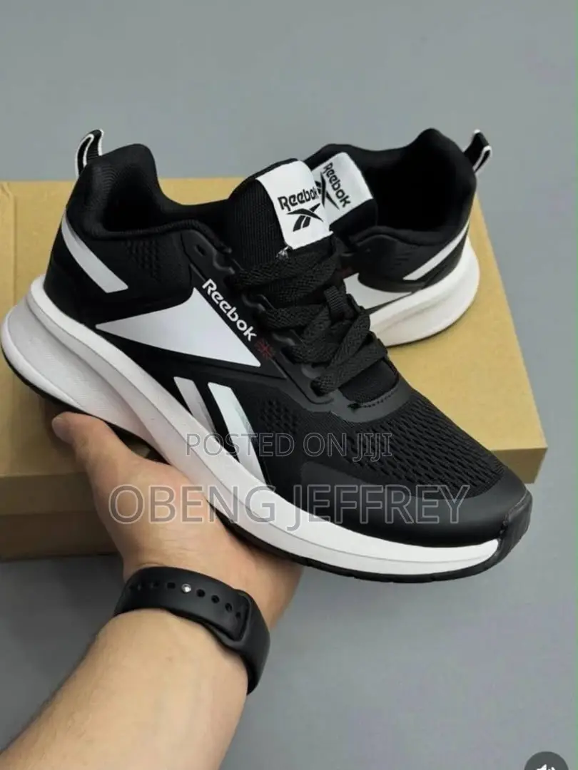 Original Reebok Dynamica Black and White
