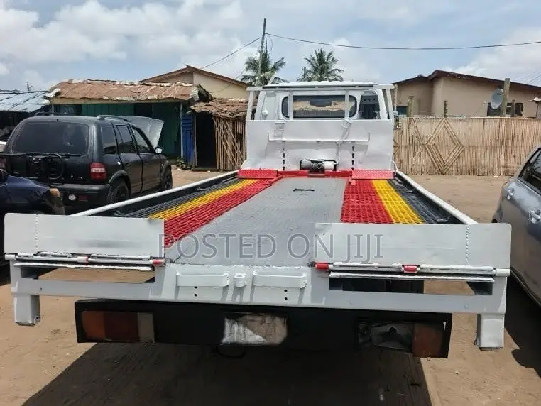 Mighty 2 Towing Truck