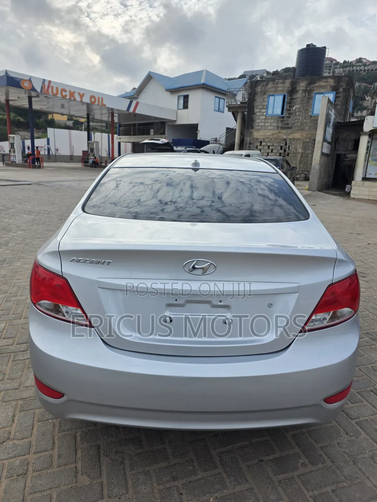 Hyundai Accent SE Sedan 2017 Silver