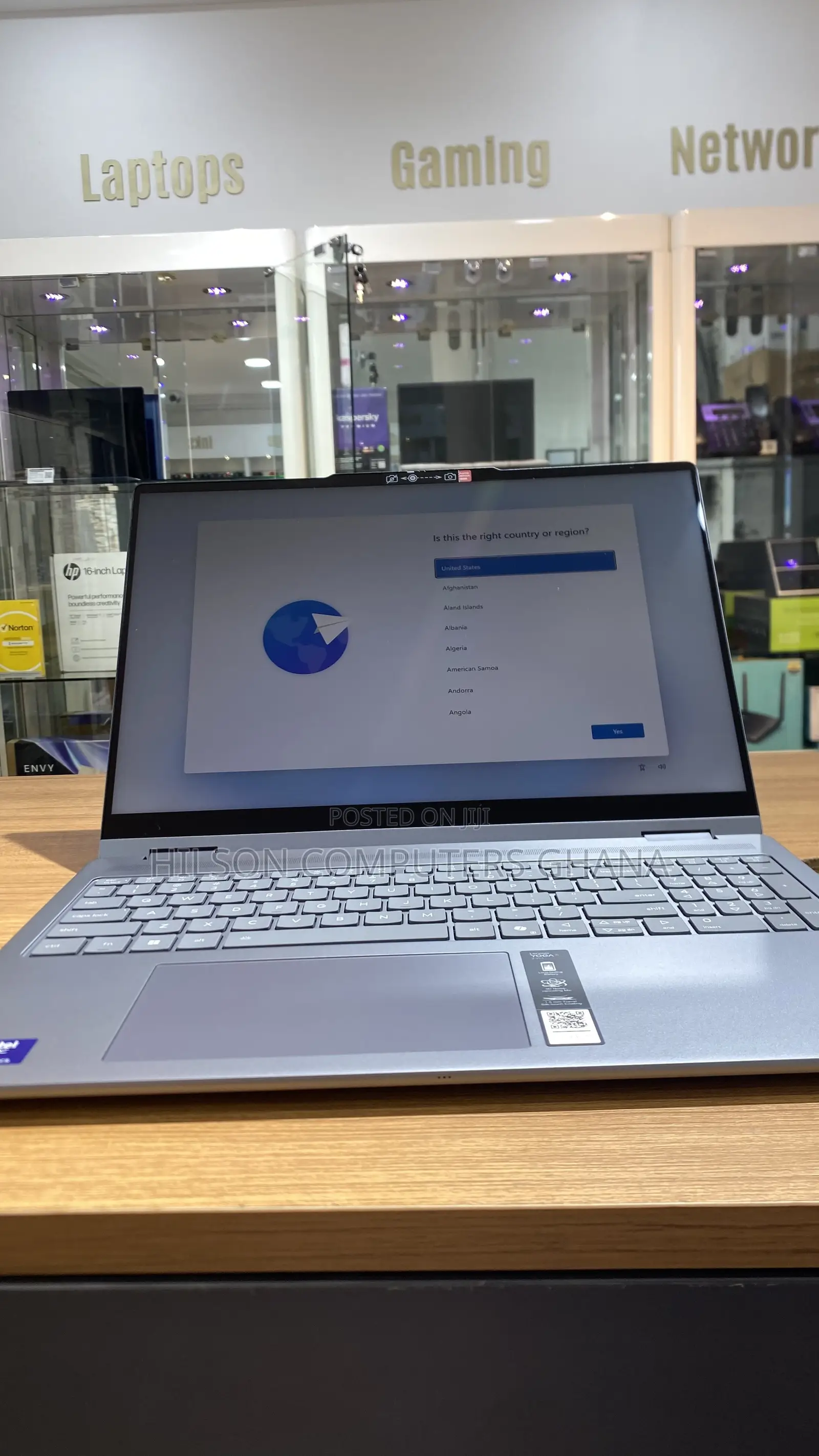 New Laptop Lenovo Yoga 7i 16GB Intel Core Ultra 7 SSD 512GB