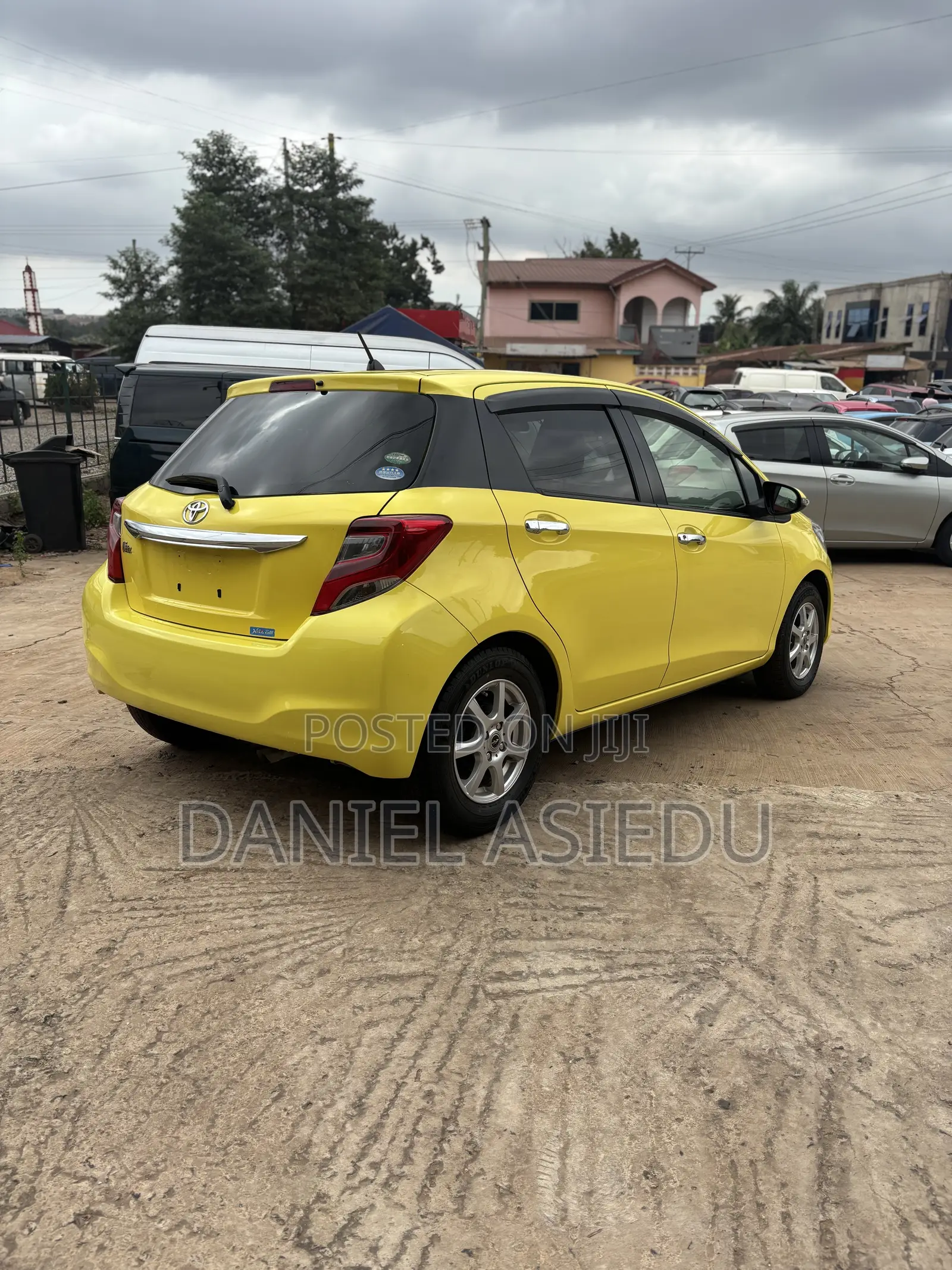 Toyota Vitz 1.3 AWD 3dr 2015 Yellow