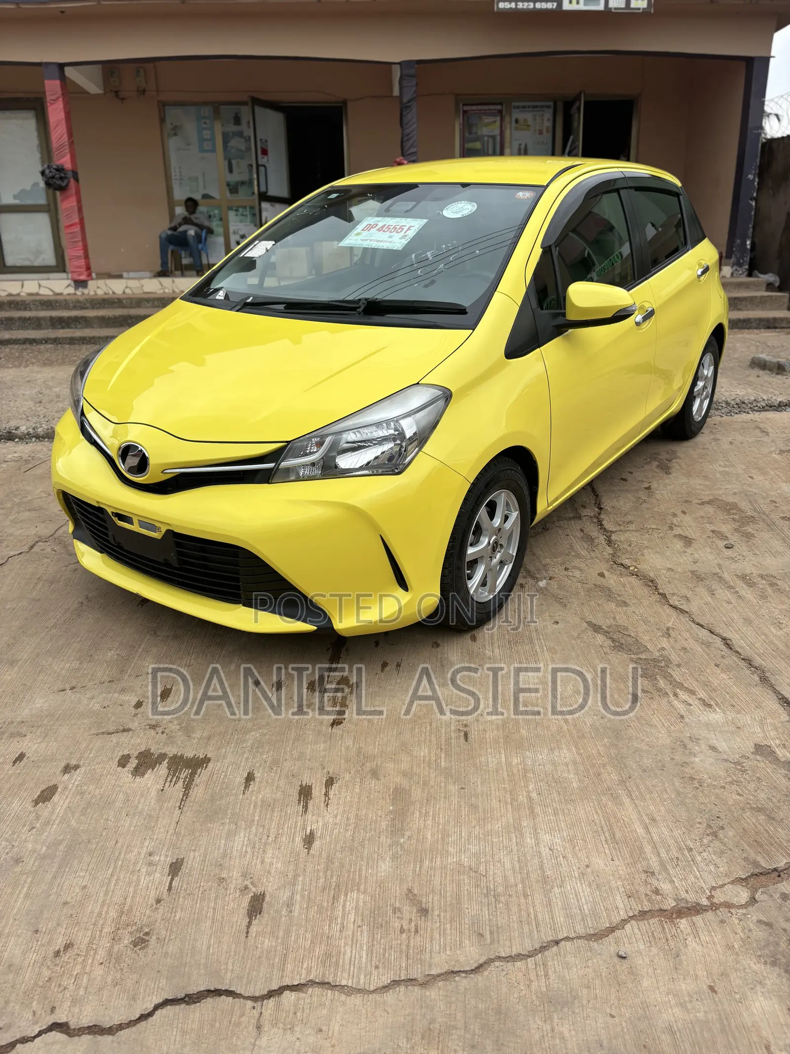 Toyota Vitz 1.3 AWD 3dr 2015 Yellow