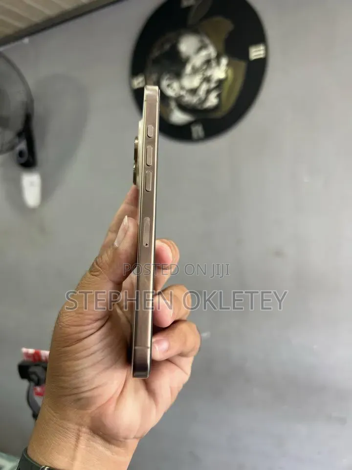 Apple iPhone 16 Pro Max 256 GB Gold