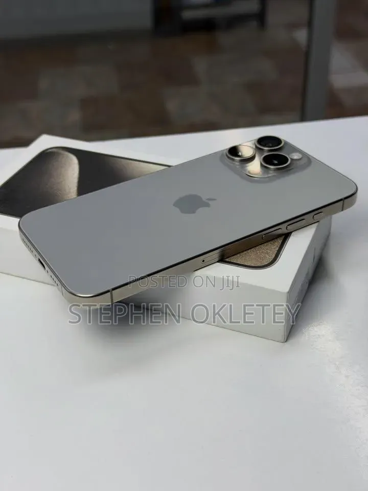 Apple iPhone 15 Pro Max 256 GB Silver