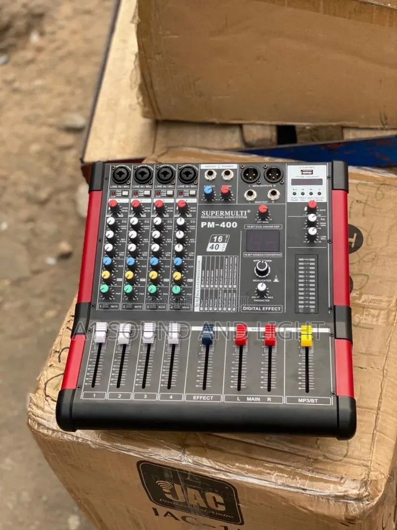 Supermulti PM-400 4-Channelzs Powered Mixer