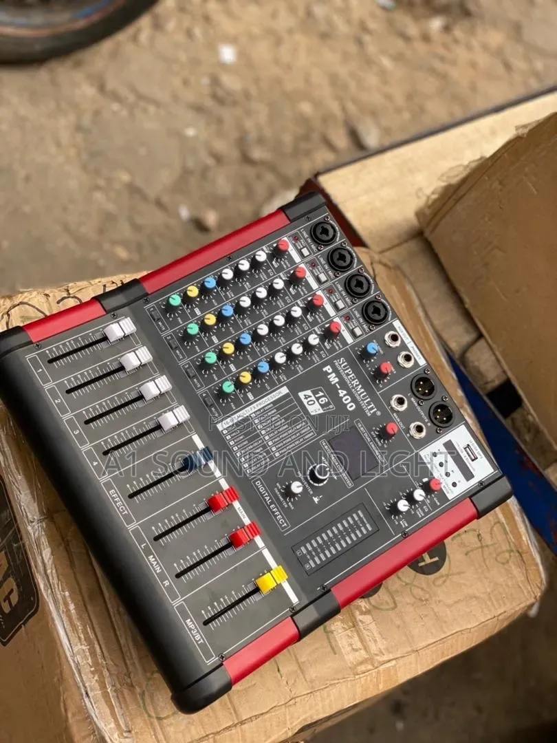 Supermulti PM-400 4-Channelzs Powered Mixer