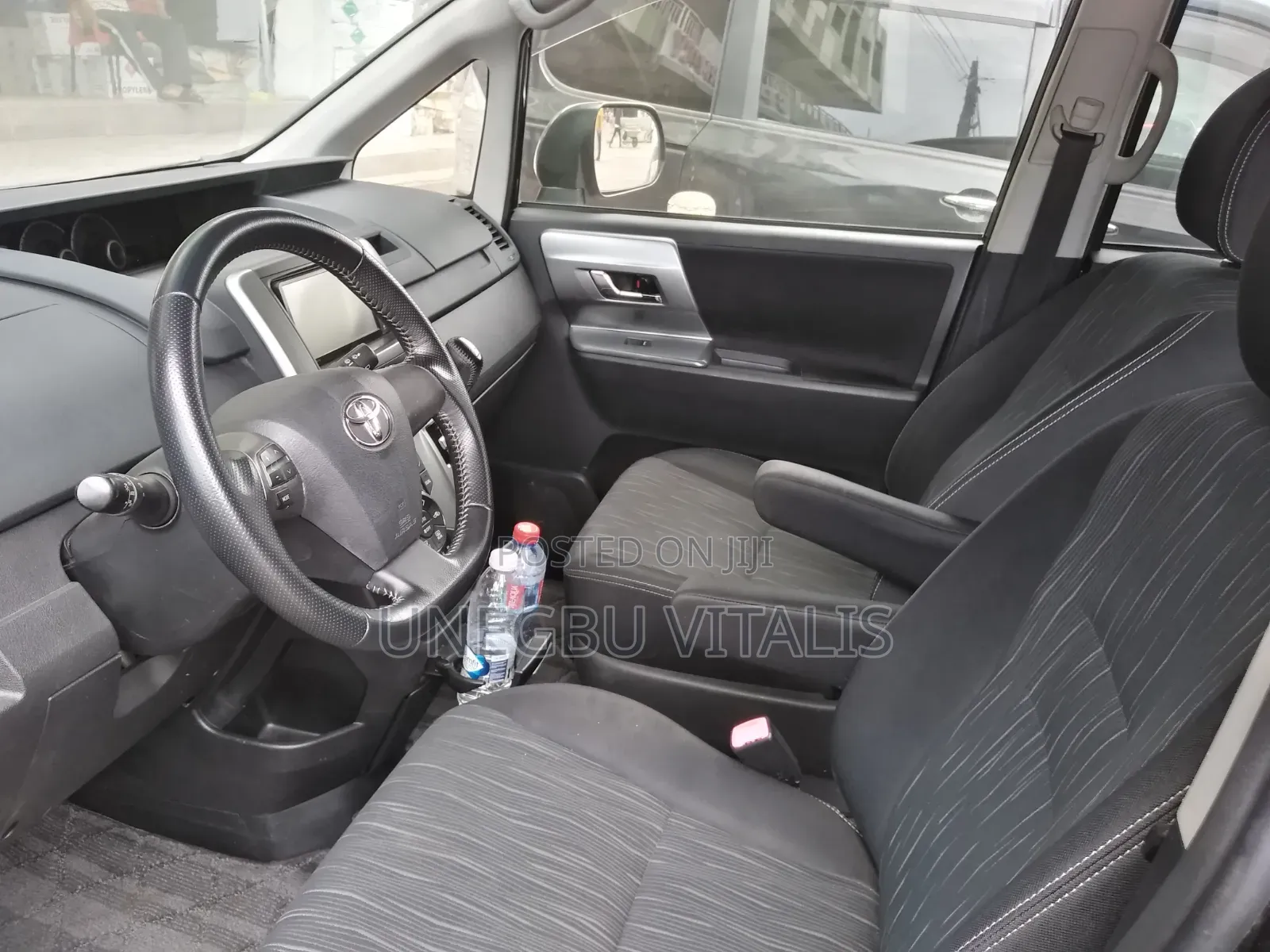 Toyota Voxy V 2WD 8-Seater 2011 Black