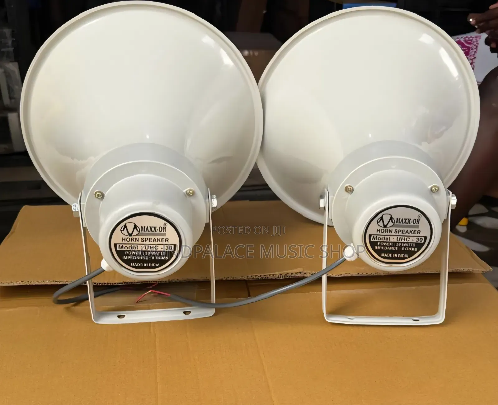 MAXX-ON UHC-30 PA/Car Horn Speaker