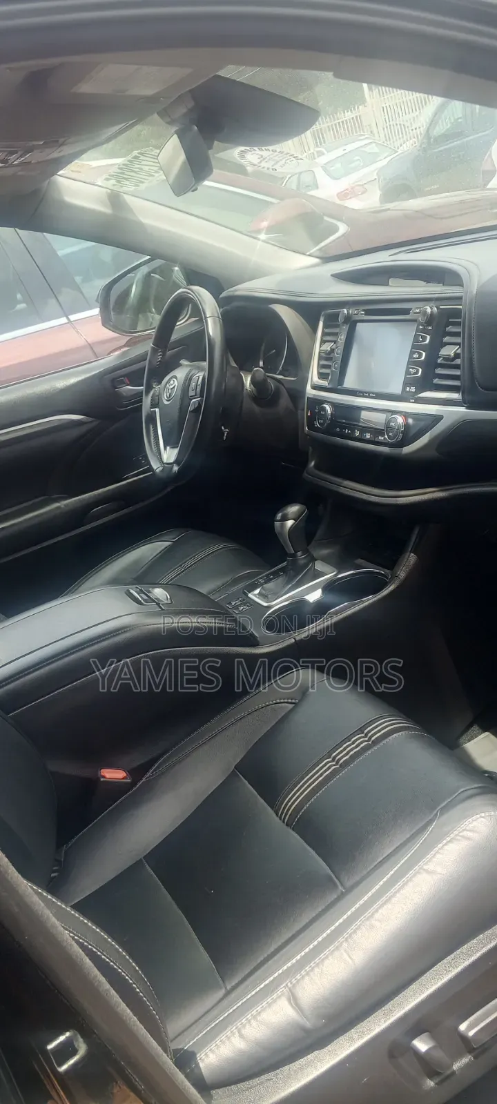 Toyota Highlander SE 4x4 V6 (3.5L 6cyl 8A) 2018 Black
