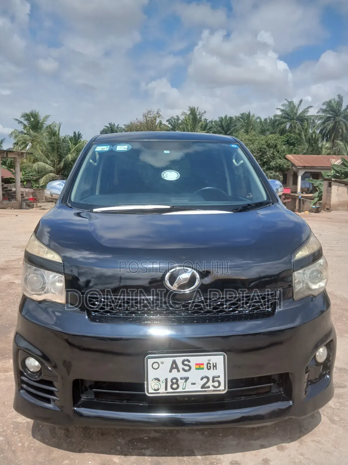 Toyota Voxy 2012 Black