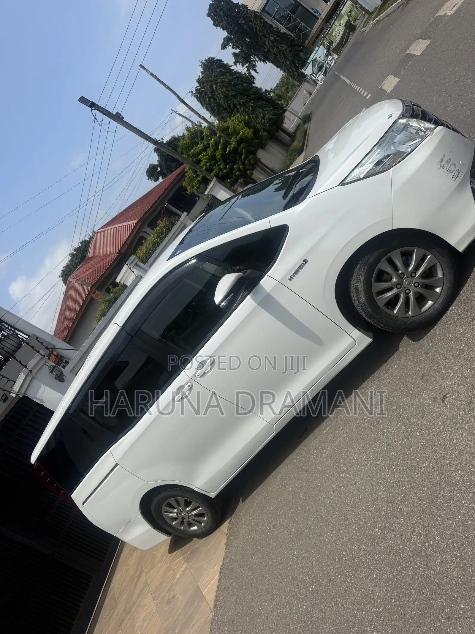 Toyota Voxy Hybrid X 2WD 7-Seater 2018 White