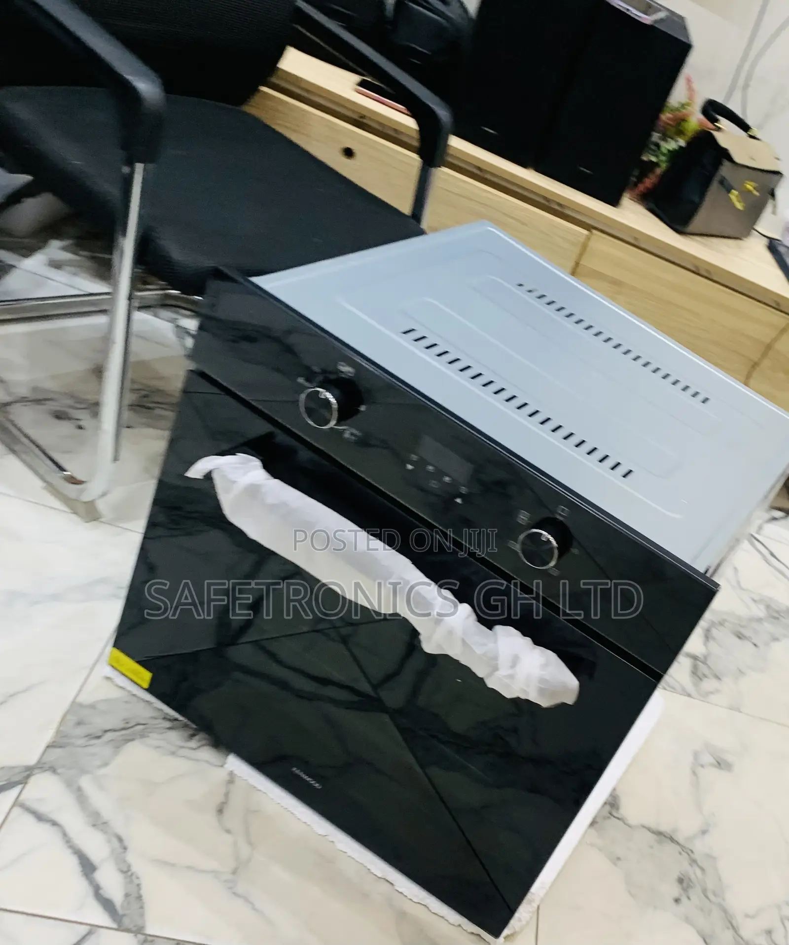 Enjoy New (Black) Kenwood Oven Gas and Electric