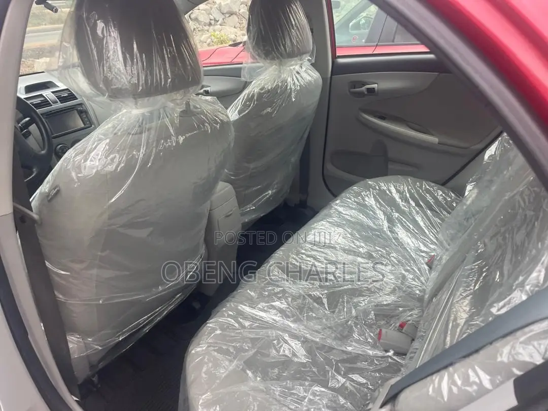 Toyota Corolla LE 4dr Sedan (1.8L 4cyl 4A) 2013 Red