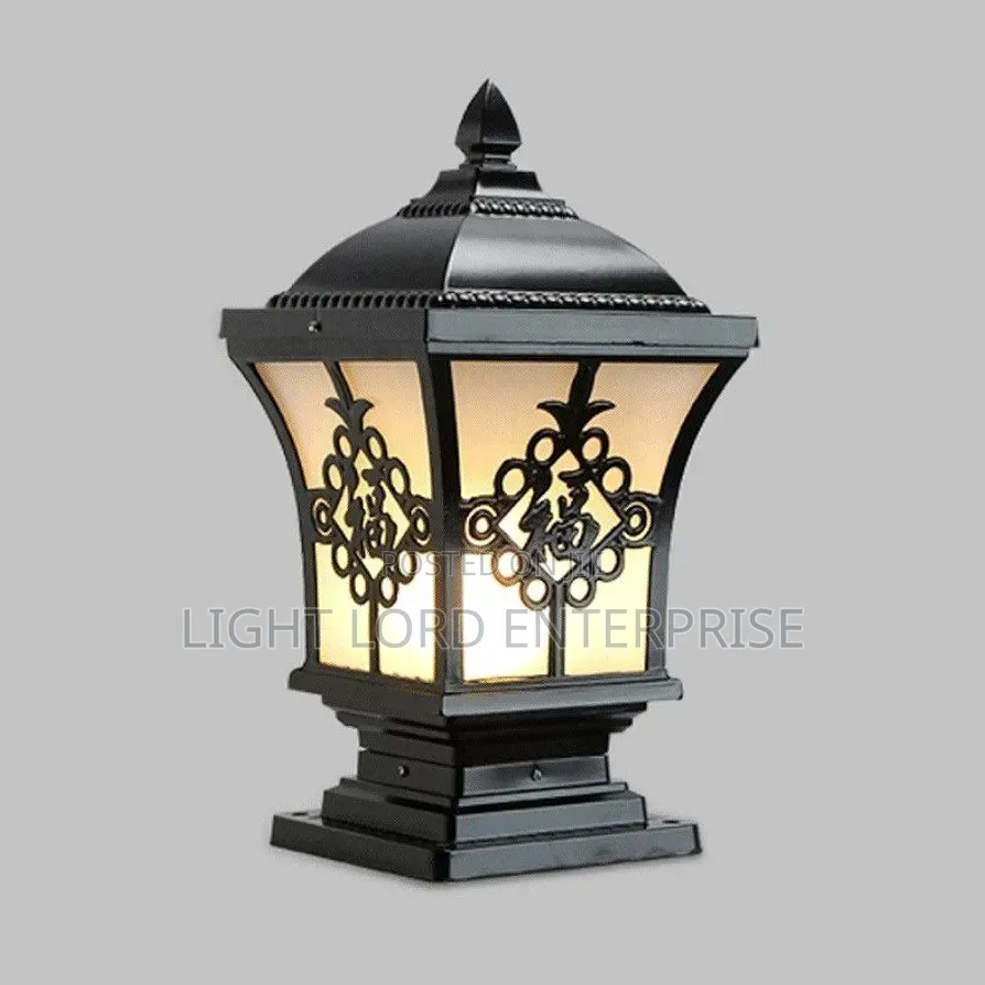 Top Pilar Gate Light