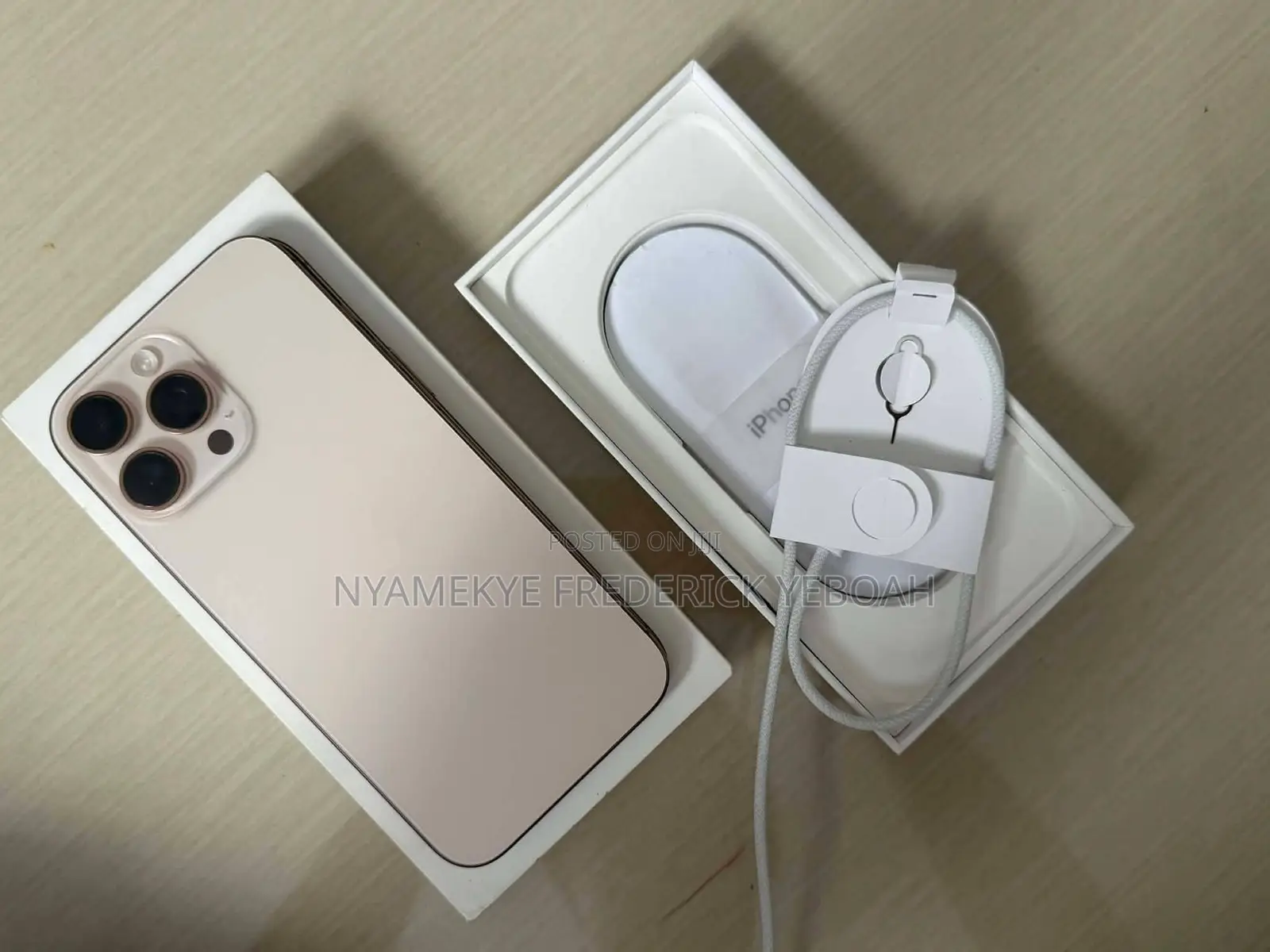 Apple iPhone 16 Pro 256 GB Gold