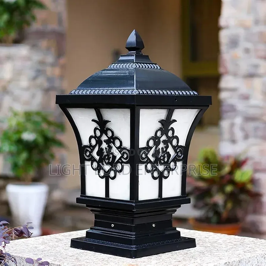 Skubu Standing Pilar Gate Light