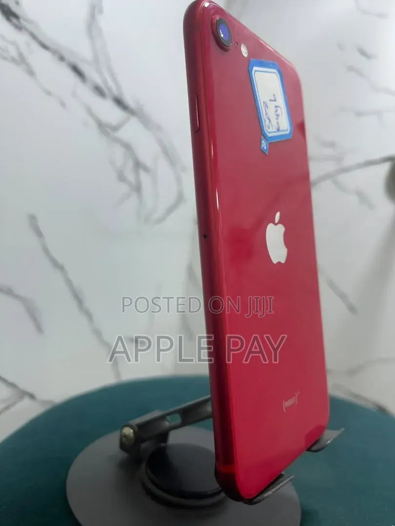 Apple iPhone SE 64 GB Red