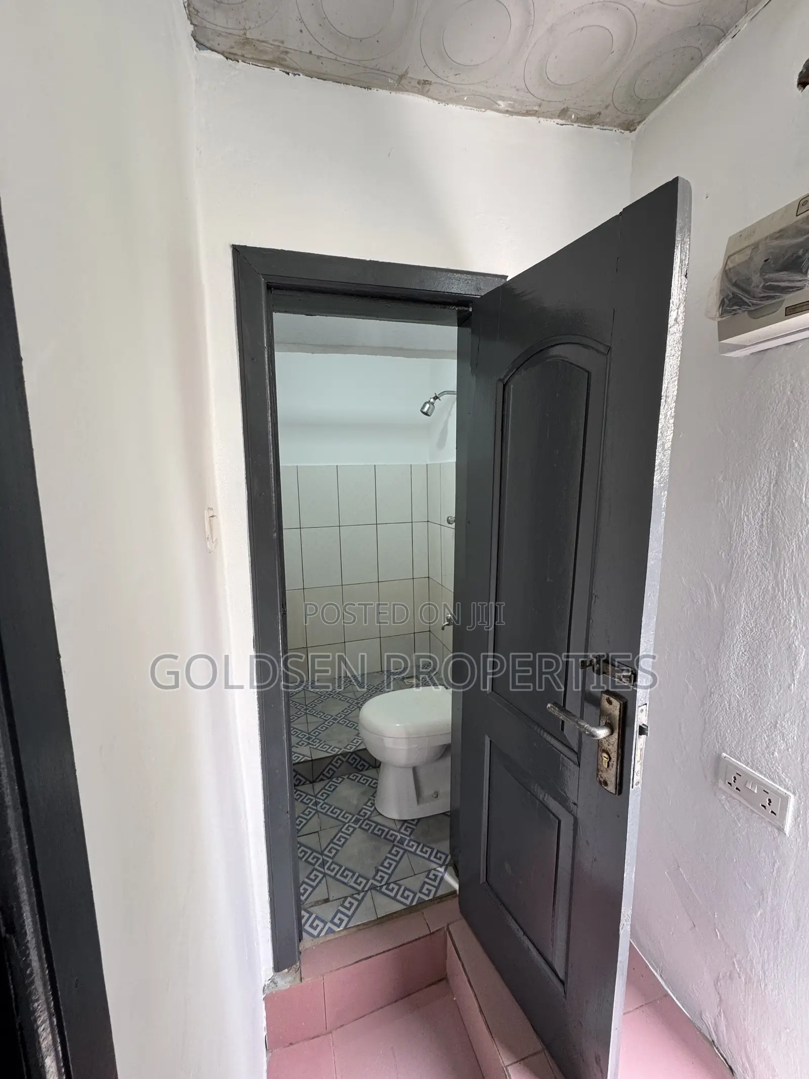 1bdrm Apartment in Mile 7 for rent