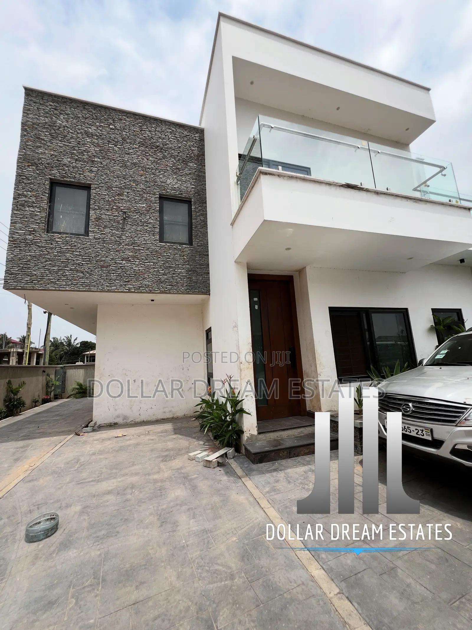 4bdrm House in Achimota for sale