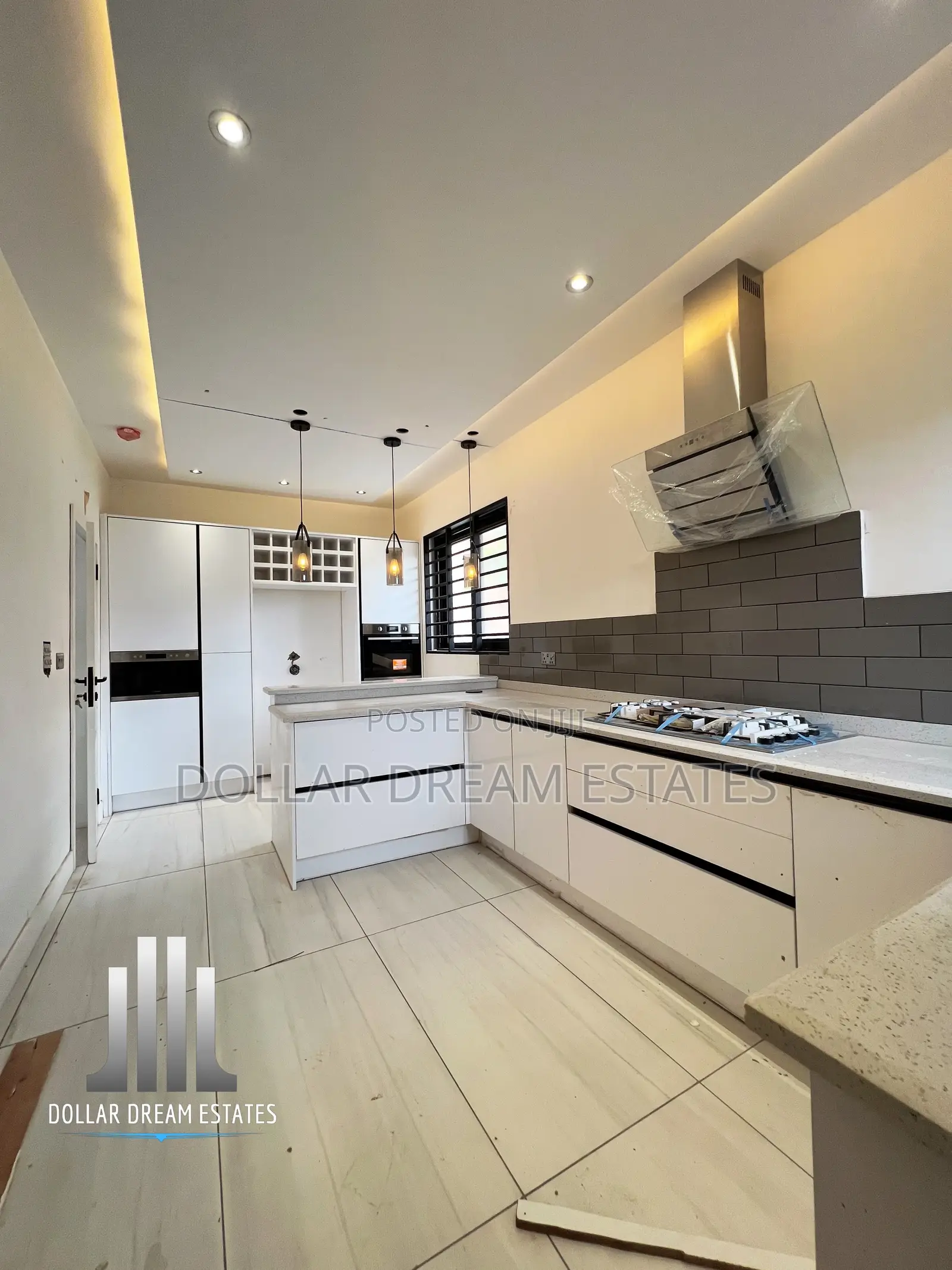 4bdrm House in Achimota for sale