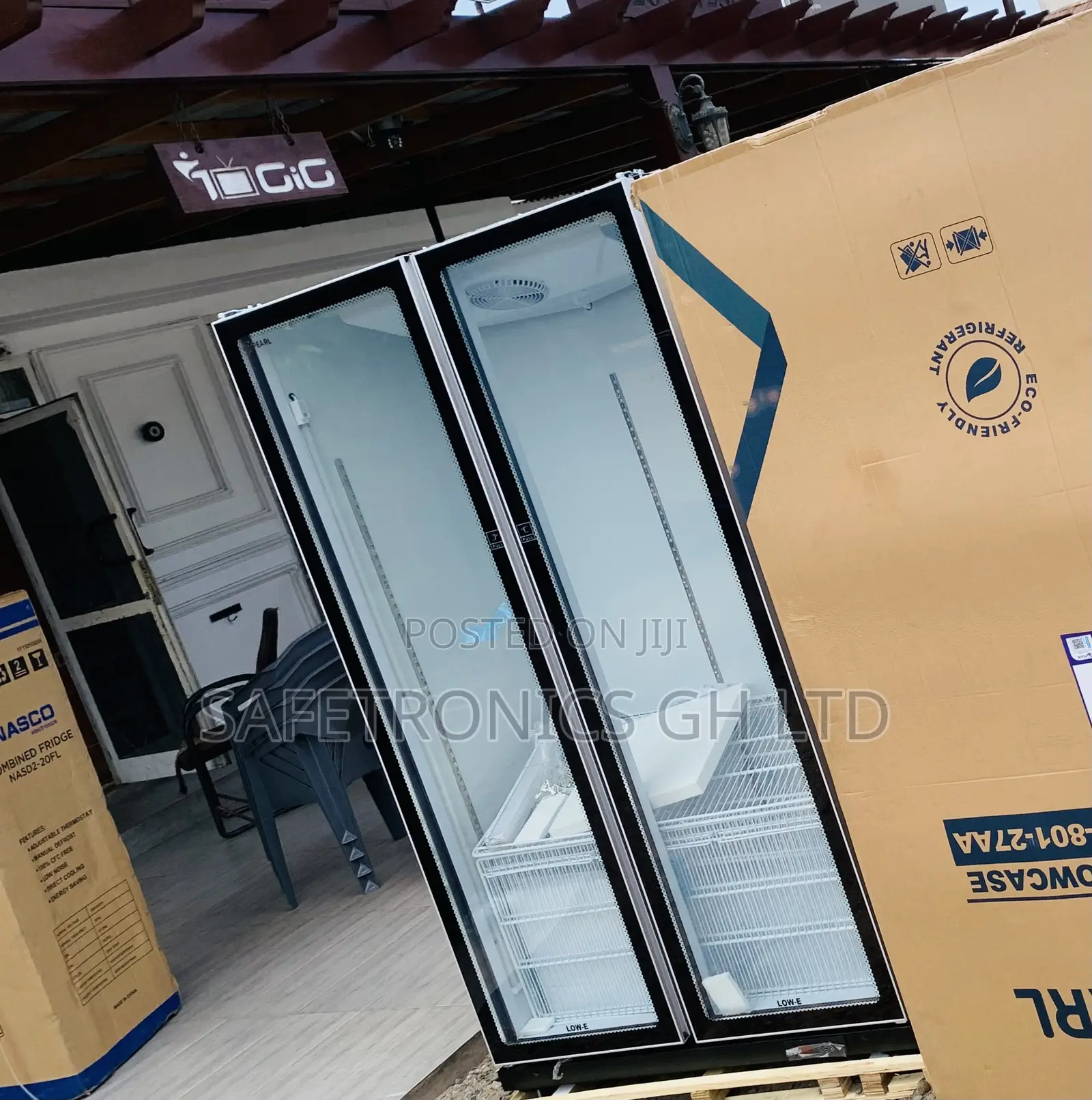 Newly in Stock Pearl 2 Doors 690 Liters Display Fridge