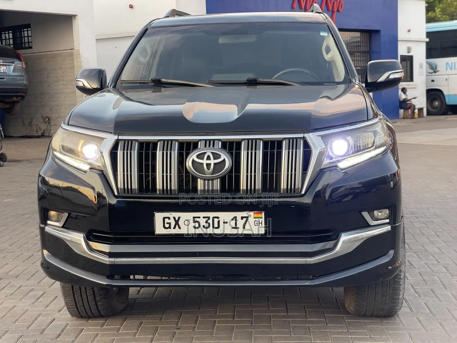 Toyota Land Cruiser Prado 4.0 2017 Black