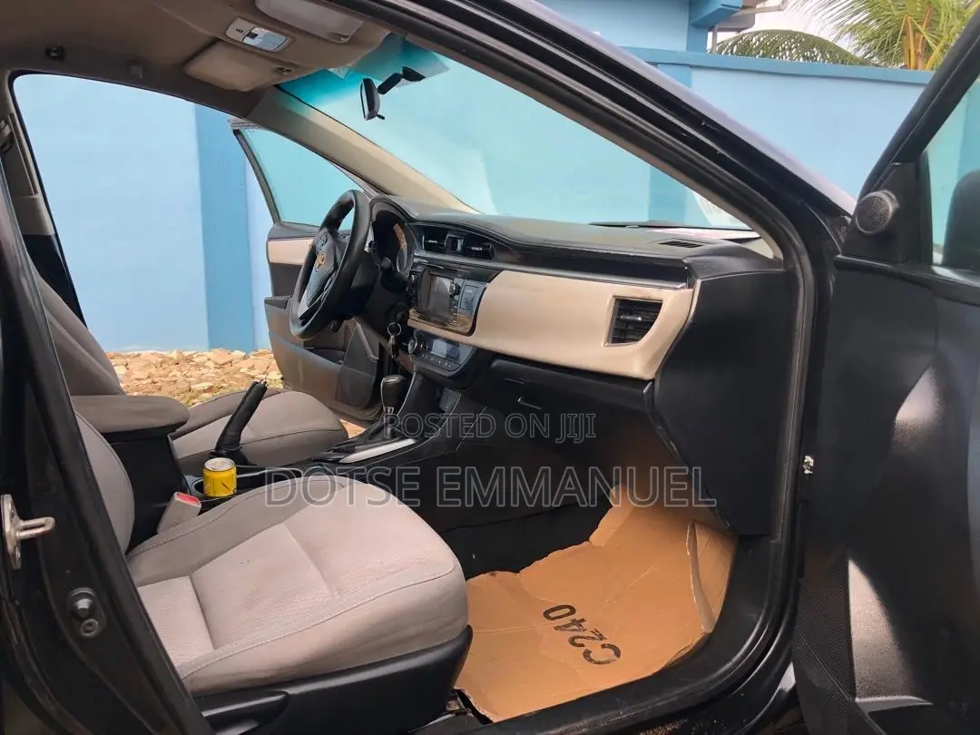 Toyota Corolla 2016 Black