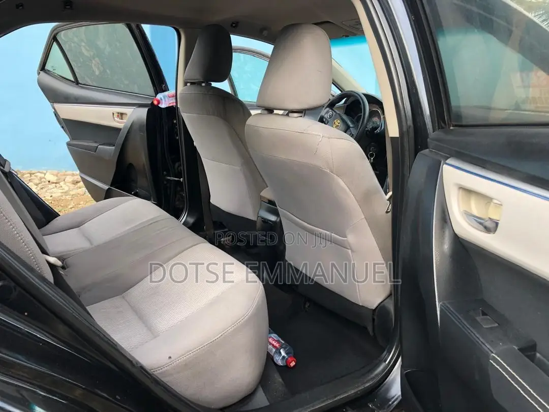 Toyota Corolla 2016 Black