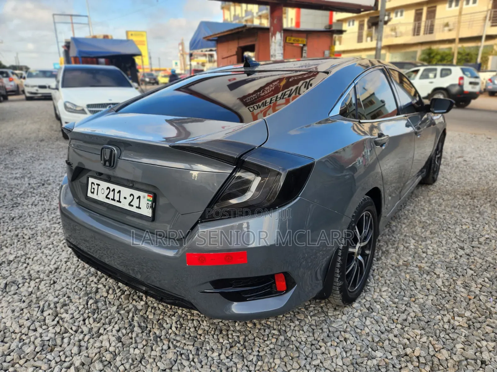 Honda Civic LX 4dr Sedan (2.0L 4cyl) 2017 Gray
