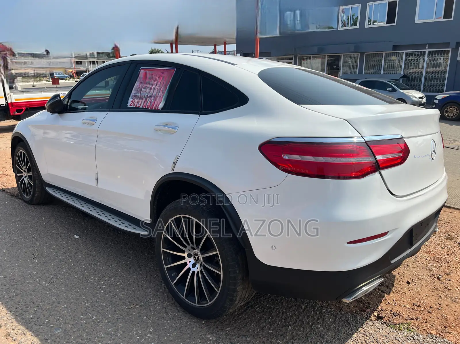 Mercedes-Benz GLE-Class GLE 300d 4MATIC 2019 White