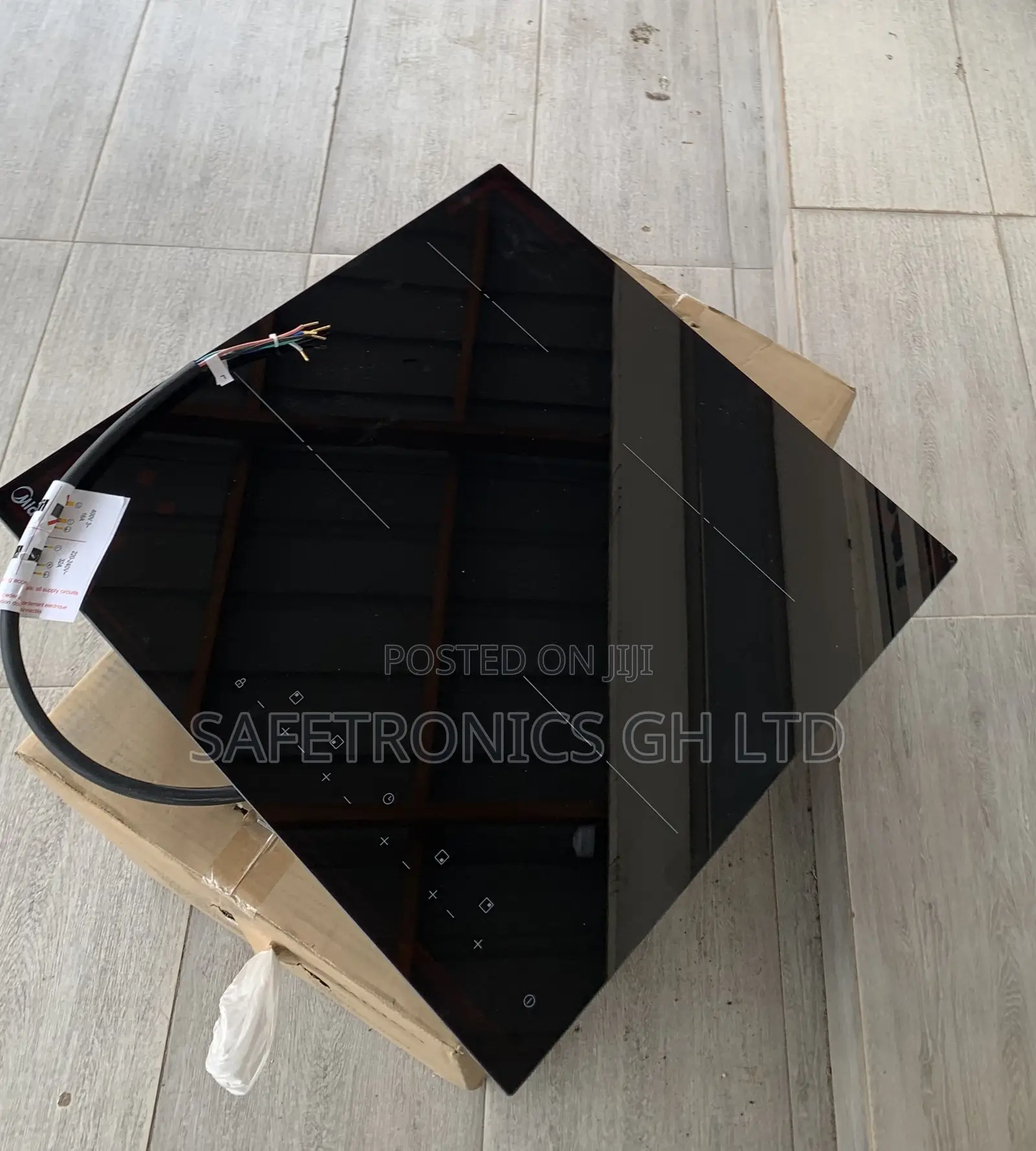 Energy and Cost Saving 4 Electric 60cm Black Kenwood