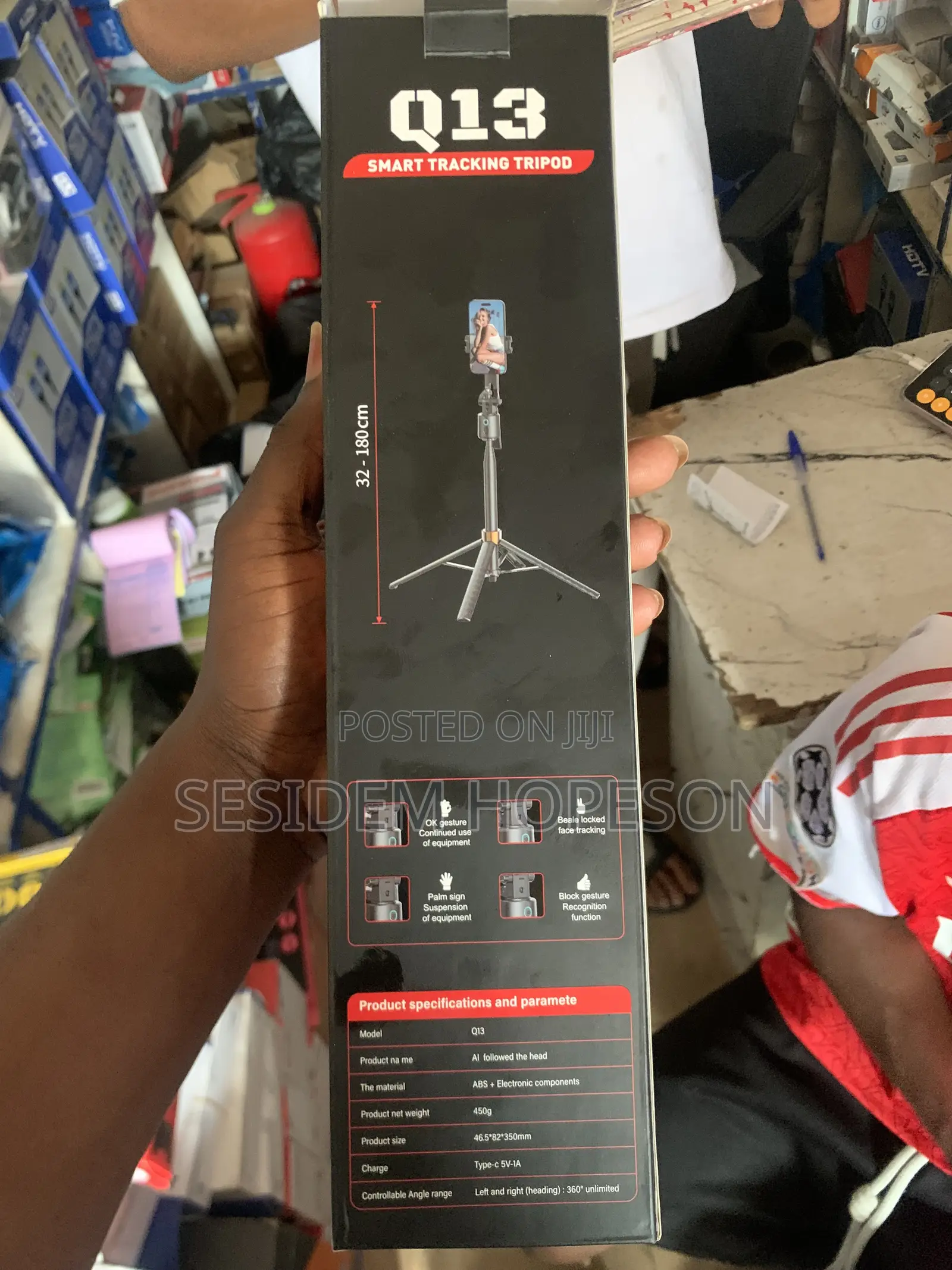 Q13 Smart Tracking Tripod