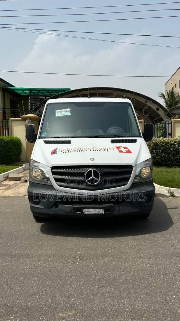 Mercedes-Benz Sprinter 2012 White