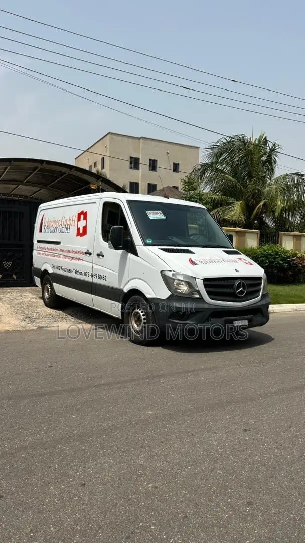 Mercedes-Benz Sprinter 2012 White
