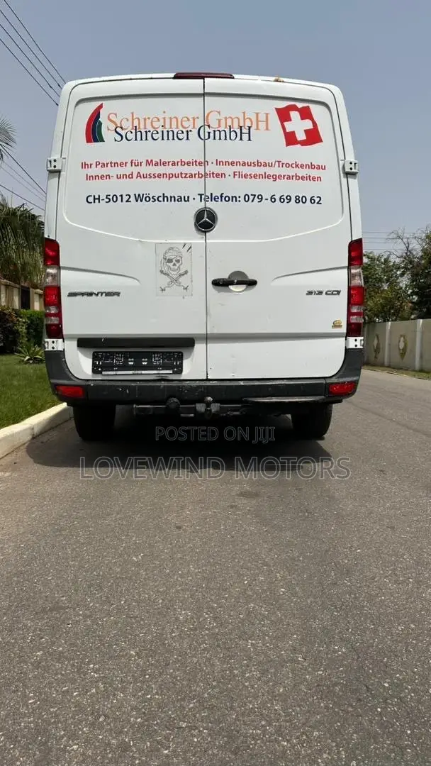 Mercedes-Benz Sprinter 2012 White