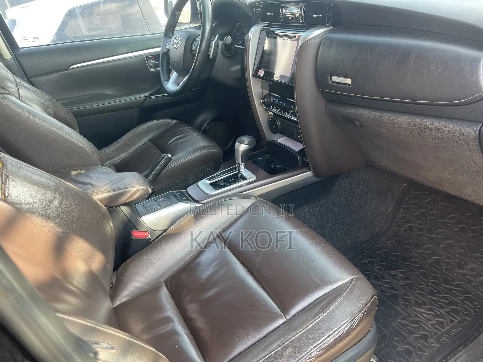 Toyota Fortuner 2.7 AWD 2019 Black