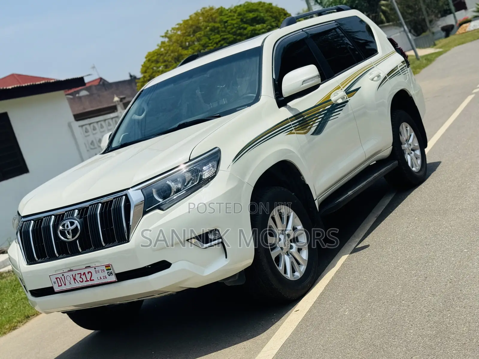 Toyota Land Cruiser Prado 2.7 2019 White