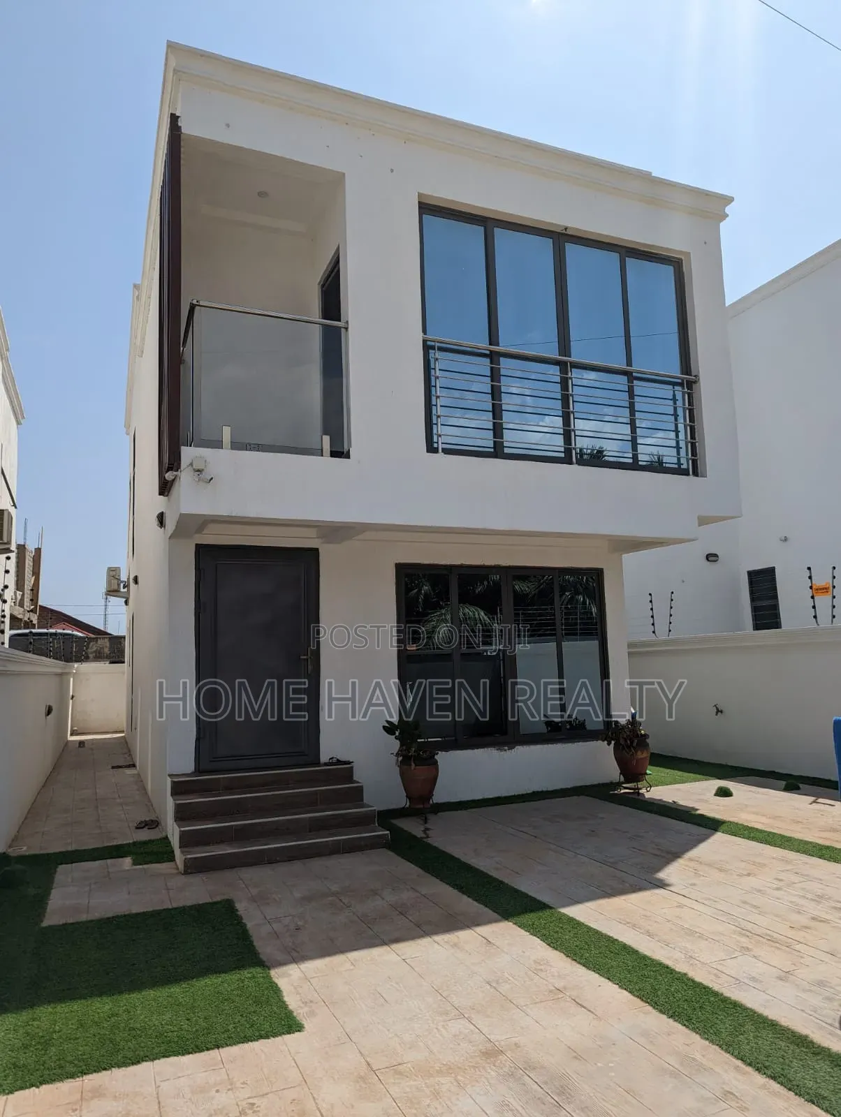 3bdrm House in Ashaley Botwe, School Junction for sale