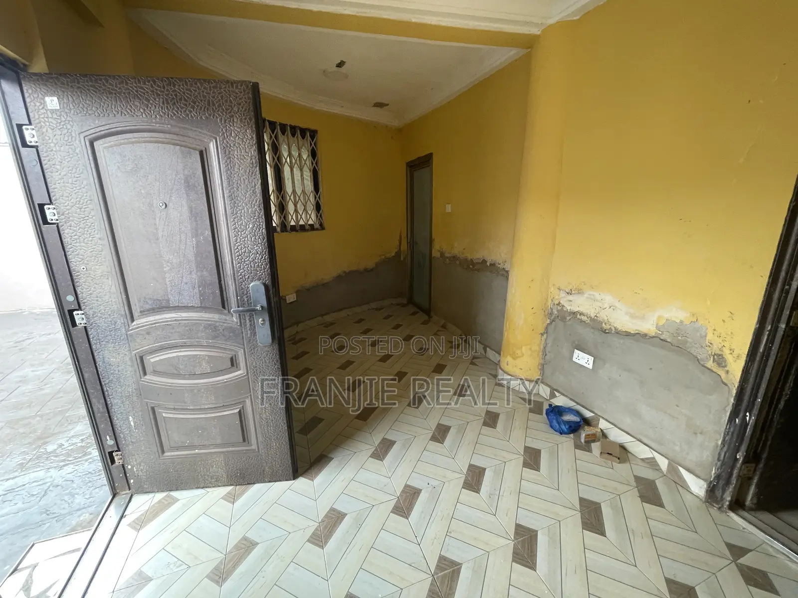 1bdrm Apartment in Franjie Realty, West Hills Mall Area for rent