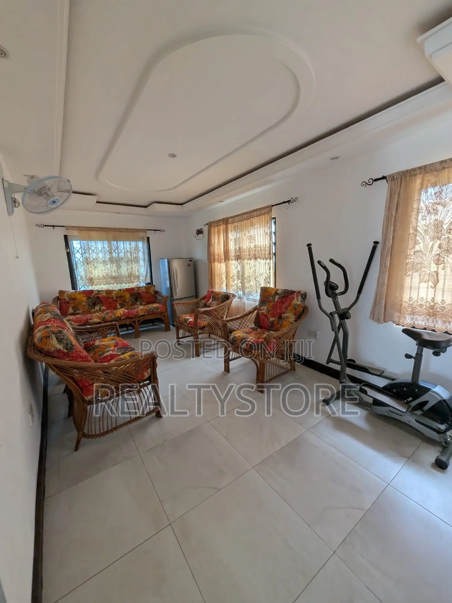 4bdrm House in Abuom Street, Accra Metropolitan for rent