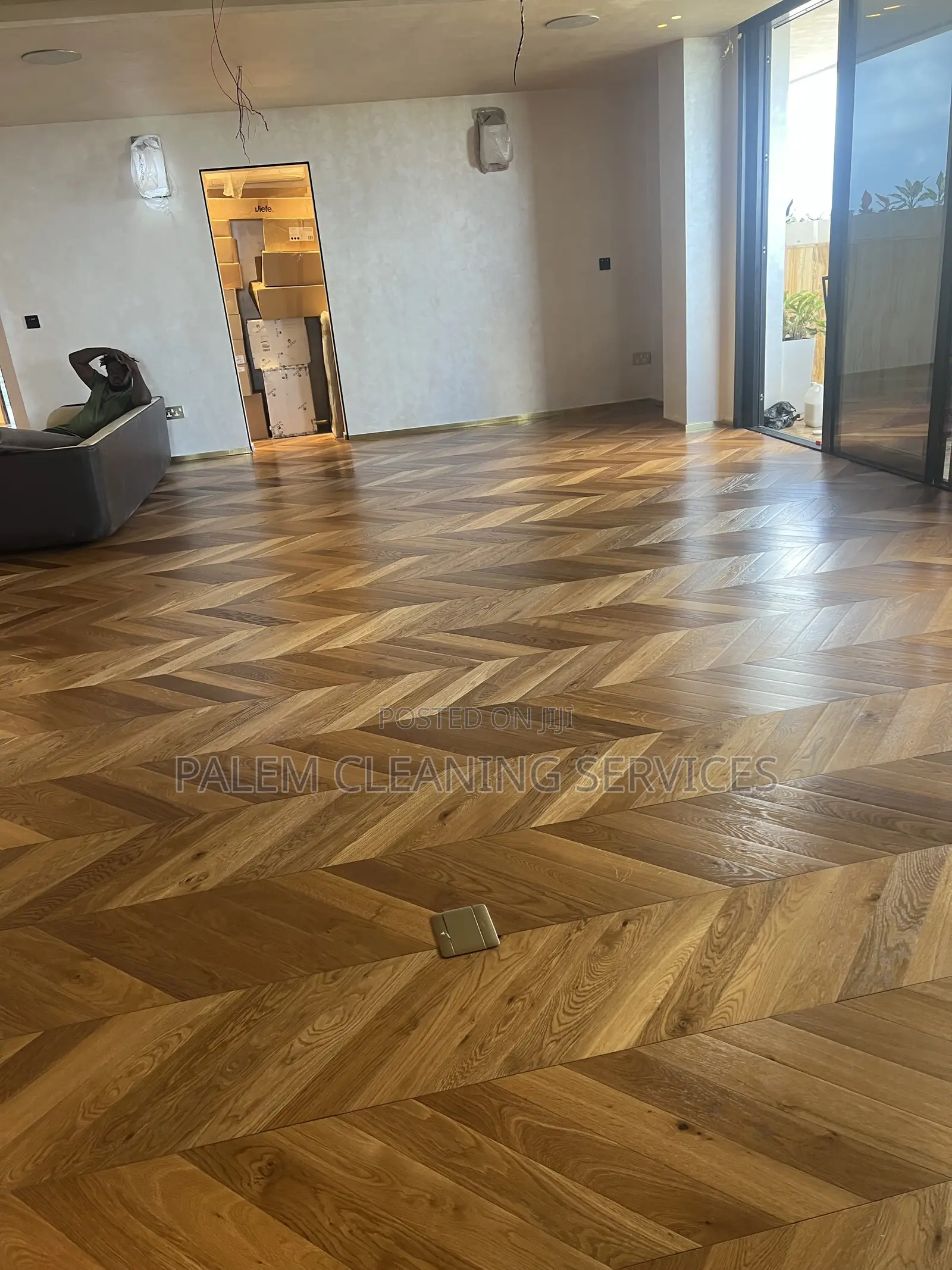Parquet (Wooden Floor Cleaning)