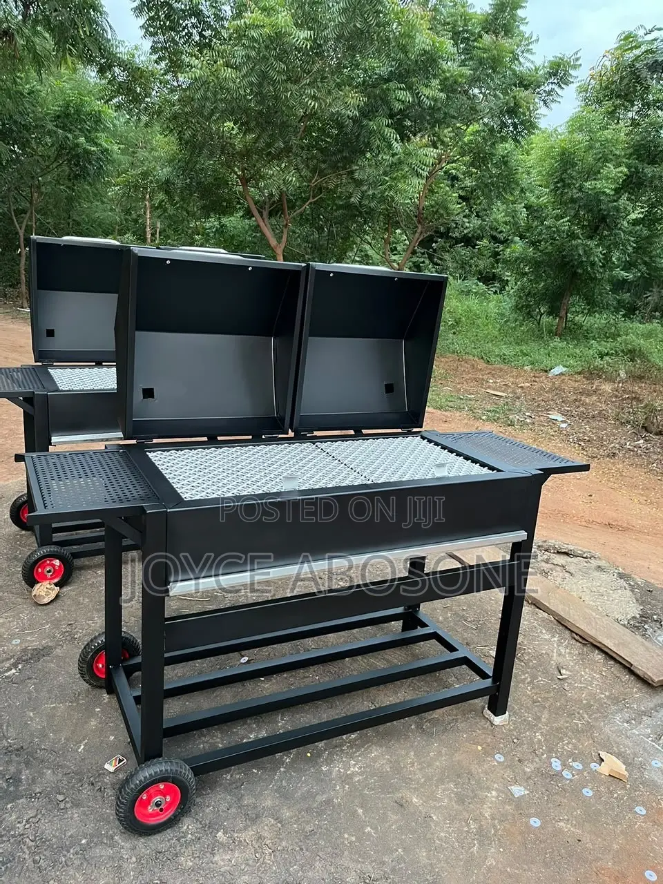 Barbecue Charcoal Grill