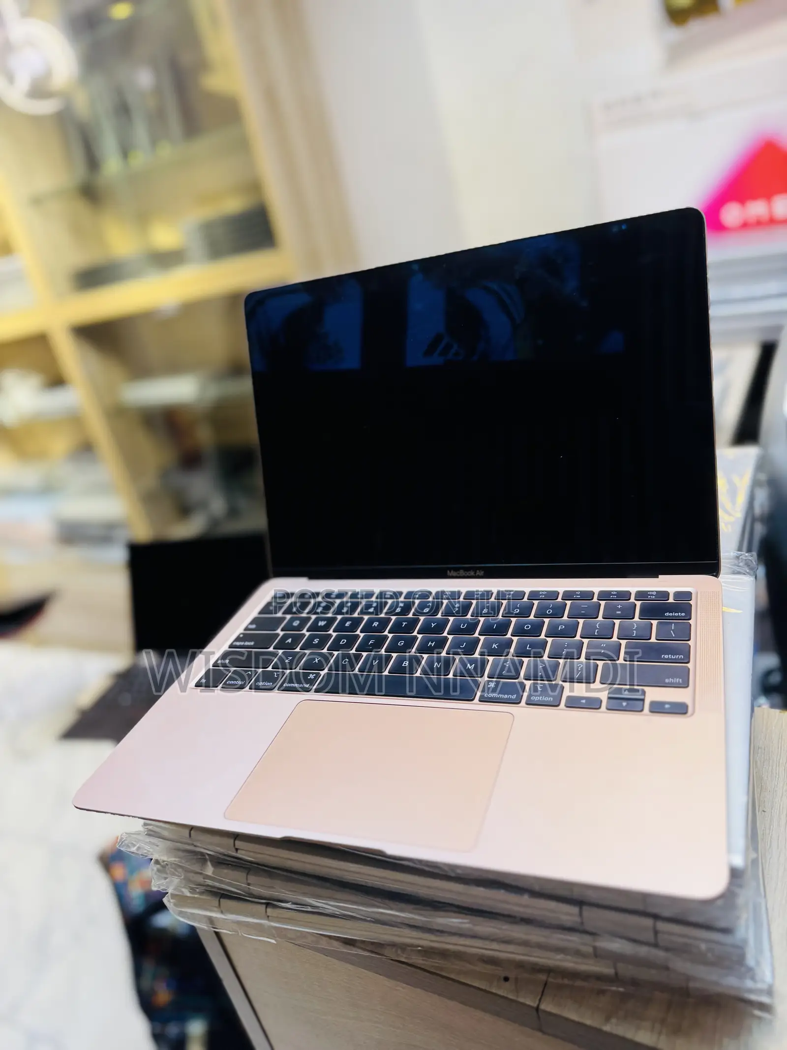 Laptop Apple MacBook Air 2020 8GB Intel Core i5 SSD 512GB